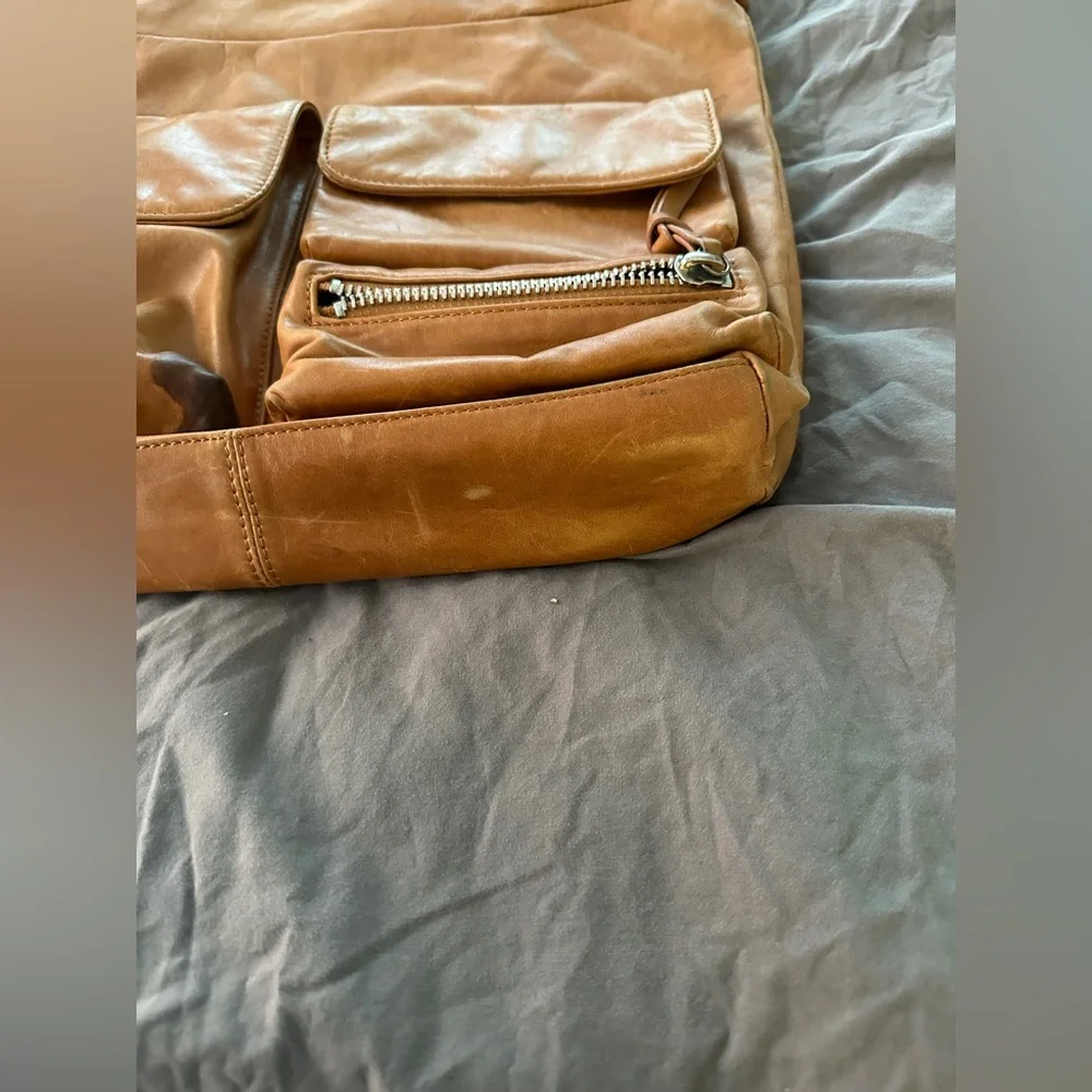 HOBO International leather adjustable crossbody bag - Picture 6 of 13